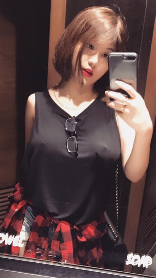 里昂两翼齐飞打出高质量传中，里昂技术