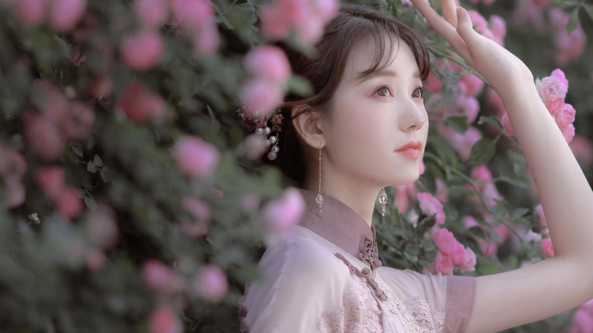 里昂两翼齐飞打出高质量传中，里昂技术